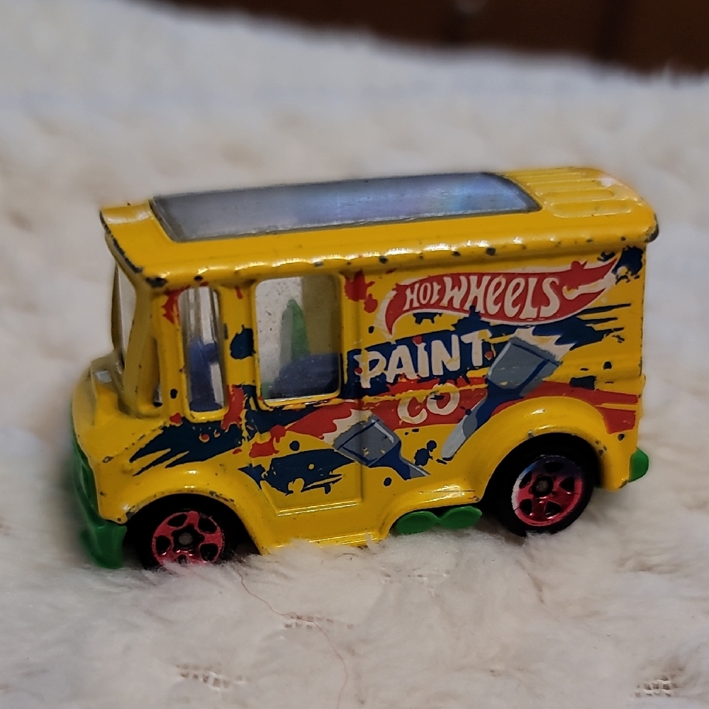 2014 Hot Wheels HW City: HW City Works Bread Box Yellow Die Cast Toy Car Vehicle